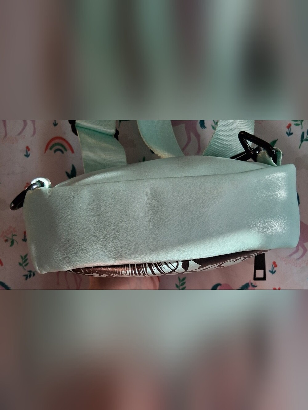 EUC Disney Universal Studios Retired Creature From The Black Lagoon Sling Bag - Picture 9 of 14